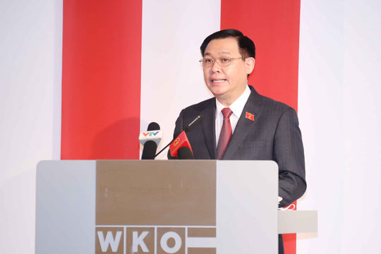 Chủ tịch Quốc hội Vương Đình Huệ gặp gỡ doanh nghiệp Cộng hòa Áo