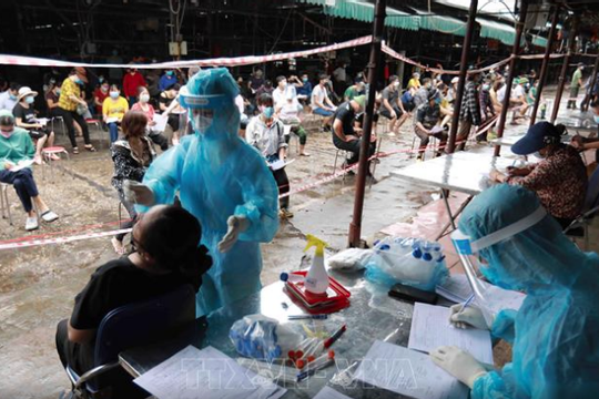 Hà Nội tăng tốc kiểm soát dịch bệnh và phục hồi kinh tế