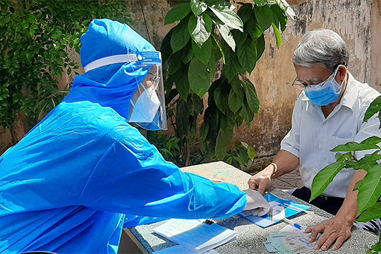 Đảm bảo chi trả kịp thời lương hưu và trợ cấp bảo hiểm xã hội trong điều kiện giãn cách xã hội