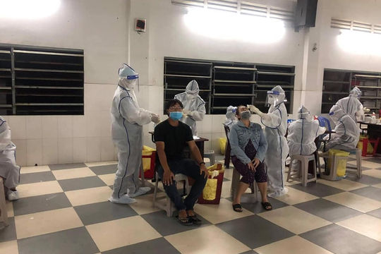 Bộ Y tế đề nghị một số địa phương “thần tốc” xét nghiệm cho toàn bộ người dân trên địa bàn