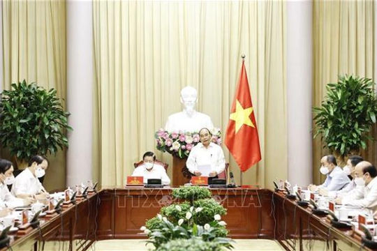 Chủ tịch nước Nguyễn Xuân Phúc: Nghiên cứu về Nhà nước pháp quyền phải có tư duy đổi mới