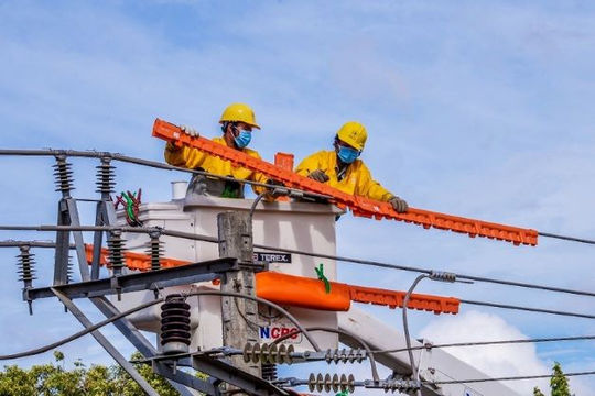 Sản xuất điện 8 tháng đạt 173,22 tỷ kWh Sản xuất điện 8 tháng đạt 173,22 tỷ kWh