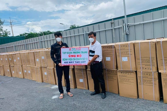 Bệnh viện Hữu nghị Việt - Đức tiếp nhận và trao tặng máy tạo oxy phục vụ điều trị bệnh nhân Covid-19