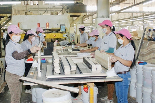 Hỗ trợ doanh nghiệp, hợp tác xã, hộ kinh doanh trong bối cảnh dịch Covid-19