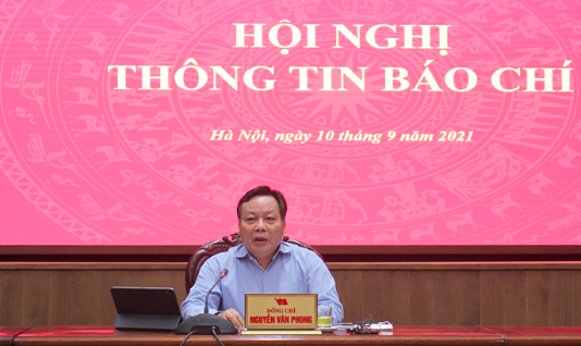 Kéo dài giãn cách là bắt buộc khi chưa đủ vắc xin để miễn dịch cộng đồng