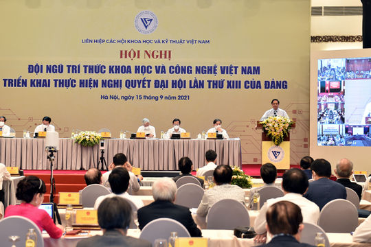 Từng bước giải quyết tình trạng “chảy máu chất xám” hoặc không khai thác hết chất xám