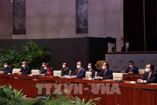 Chủ tịch nước Nguyễn Xuân Phúc hội đàm với Chủ tịch nước Cuba Miguel Díaz-Canel