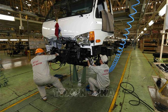 Xử lý kiến nghị về gia hạn nộp thuế, giảm lệ phí trước bạ với ô tô sản xuất, lắp ráp trong nước