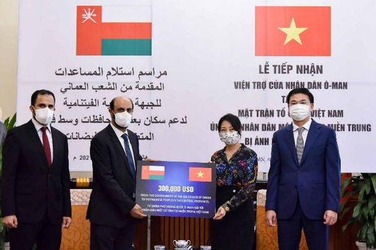Nhân dân Oman hỗ trợ nhân dân miền Trung Việt Nam bị ảnh hưởng lũ lụt