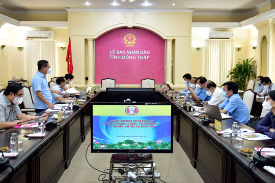 Đồng Tháp: Hỗ trợ 318.615 người với tổng số tiền 167 tỷ đồng Đồng Tháp: Hỗ trợ 318.615 người với tổng số tiền 167 tỷ đồng
