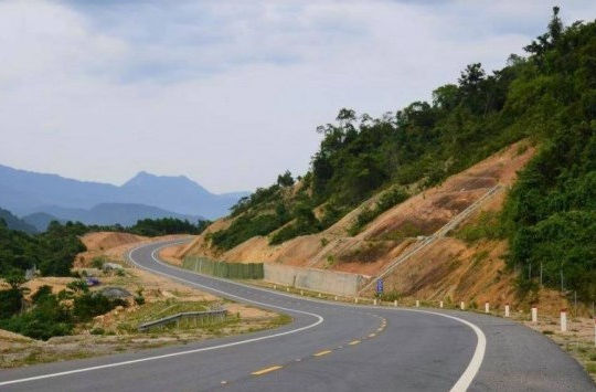 Đầu tư hơn 2.000 tỷ đồng xây dựng đoạn đường cao tốc Hòa Liên - Túy Loan