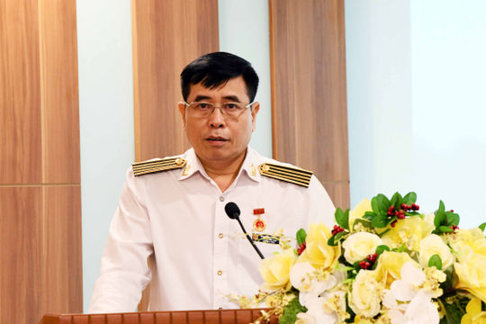 Phó Tổng Kiểm toán Nhà nước Nguyễn Tuấn Anh vinh dự đón nhận Huy hiệu 30 năm tuổi Đảng