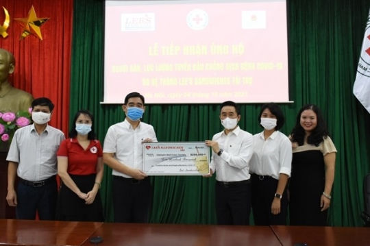 Hệ thống Lee’s Sandwiches trao tặng 200.000 USD hỗ trợ TP. Hồ Chí Minh chống dịch Covid-19