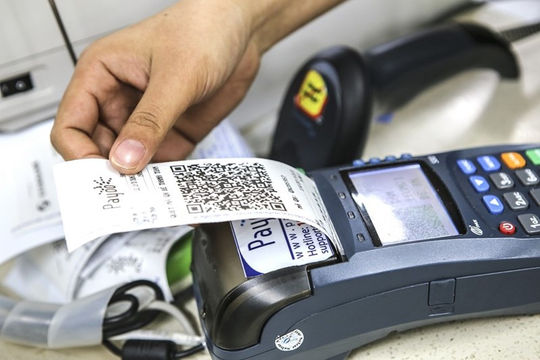 Đẩy mạnh thanh toán không dùng tiền mặt trong lĩnh vực y tế, giáo dục