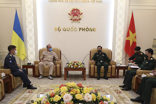 Việt Nam coi trọng duy trì và thúc đẩy hợp tác quốc phòng với Ucraina