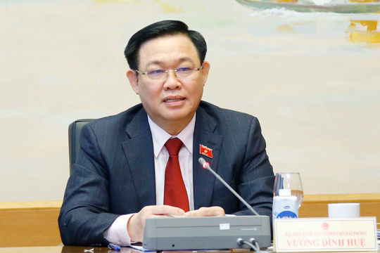 Chủ tịch Quốc hội: Không thể để tình trạng Luật ban hành xong cả nước ngồi chờ văn bản hướng dẫn