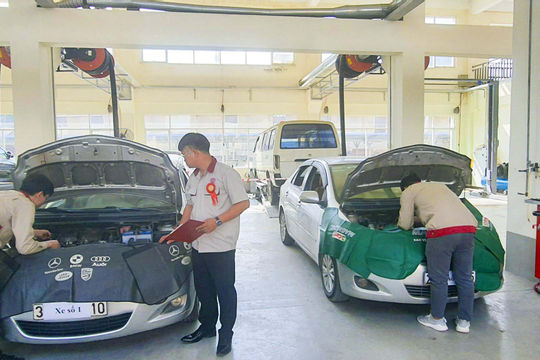 Sắp xếp lại các cơ sở giáo dục nghề nghiệp công lập theo hướng tinh gọn, hiệu quả, tăng cường nguồn lực từ xã hội