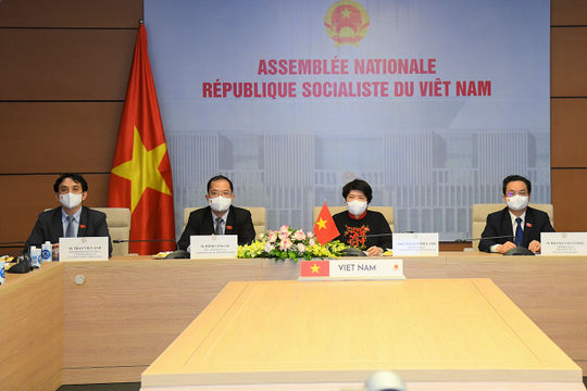 Đặt người dân vào trung tâm trong mọi quyết sách phòng, chống dịch