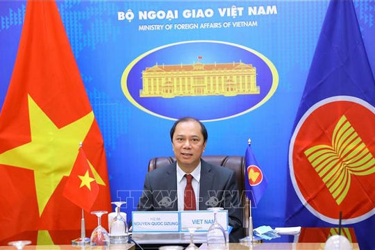 Việt Nam chủ động, tích cực tham gia các Hội nghị cấp cao ASEAN Việt Nam chủ động, tích cực tham gia các Hội nghị cấp cao ASEAN