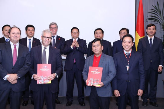 Ký kết, trao 26 thỏa thuận hợp tác giữa Việt Nam và Anh với giá trị hàng tỷ USD