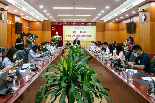 Tiếp tục rà soát, sắp xếp cơ cấu tổ chức bên trong bảo đảm tinh gọn, hoạt động hiệu lực, hiệu quả