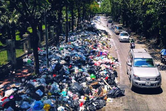 Hà Nội xử lý khẩn cấp tình trạng tồn ứ rác thải