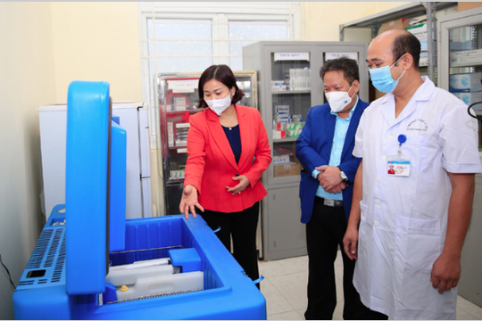 Hà Nội thí điểm điều trị F0 tại cơ sở, cách ly F1 tại nhà