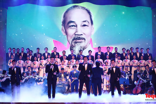 Chương trình nghệ thuật “Niềm tin và khát vọng” lan tỏa khát vọng đổi mới