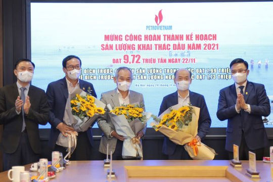Petrovietnam về đích trước 39 ngày chỉ tiêu khai thác dầu khí Petrovietnam về đích trước 39 ngày chỉ tiêu khai thác dầu khí
