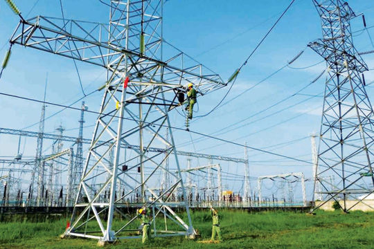 Khẩn trương dự thảo Nghị định chuyển giao công trình điện sang EVN quản lý Khẩn trương dự thảo Nghị định chuyển giao công trình điện sang EVN quản lý