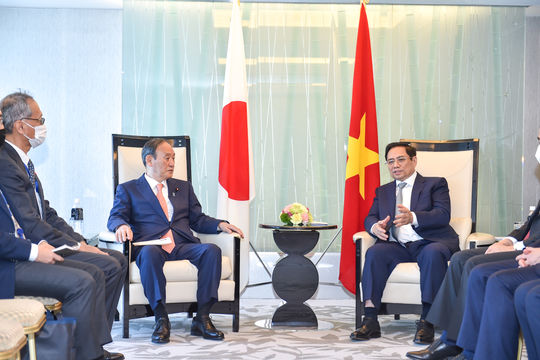 Thủ tướng Phạm Minh Chính tiếp các cựu Thủ tướng Nhật Bản