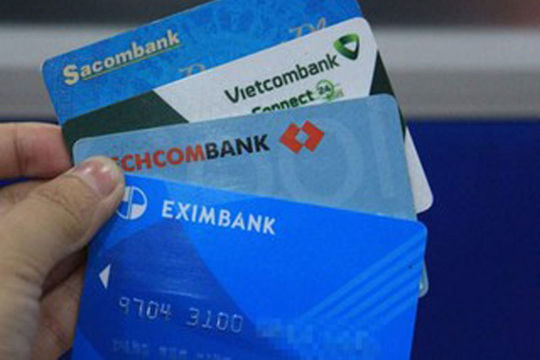 Khách hàng vẫn có thể sử dụng thẻ từ ATM sau ngày 31/12/2021 Khách hàng vẫn có thể sử dụng thẻ từ ATM sau ngày 31/12/2021