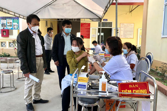 Bộ trưởng Bộ Y tế: Việc gia hạn vắc xin theo thông lệ quốc tế