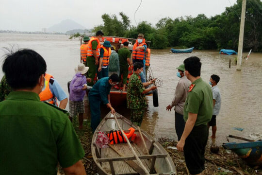 Tập trung ứng phó và khắc phục hậu quả mưa lũ