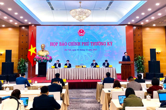 Thúc đẩy sản xuất kinh doanh, giảm phí, lệ phí cho đối tượng chịu ảnh hưởng bởi Covid-19 Thúc đẩy sản xuất kinh doanh, giảm phí, lệ phí cho đối tượng chịu ảnh hưởng bởi Covid-19