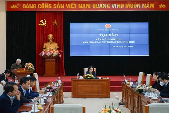 Xây dựng mô hình văn hóa ứng xử trong trường học