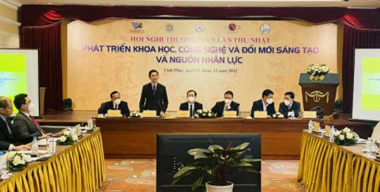 Phát triển khoa học, công nghệ và đổi mới sáng tạo phải gắn với nhu cầu của xã hội Phát triển khoa học, công nghệ và đổi mới sáng tạo phải gắn với nhu cầu của xã hội