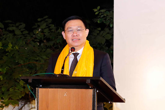 Chủ tịch Quốc hội Vương Đình Huệ thăm Đại sứ quán Việt Nam tại Ấn Độ