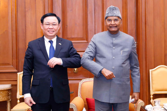Chủ tịch Quốc hội Vương Đình Huệ hội kiến Tổng thống Ấn Độ Ram Nath Kovind
