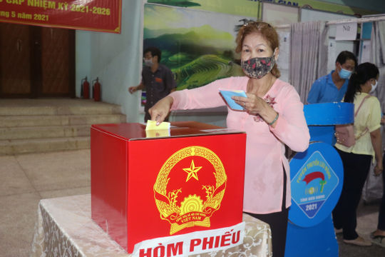 Sửa đổi thời hạn thẩm định và phê chuẩn chủ tịch, phó chủ tịch Ủy ban nhân dân