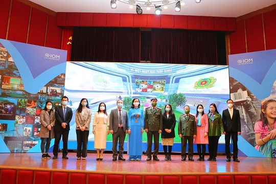 Triển lãm nghệ thuật về phòng, chống mua bán người với chủ đề “Đường đến bình yên”