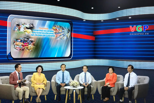 Người dân không lo thiếu hàng, tăng giá dịp Tết