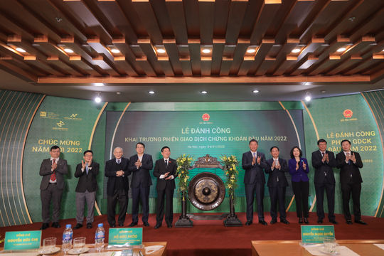 Khai trương phiên giao dịch chứng khoán đầu tiên của năm 2022 Khai trương phiên giao dịch chứng khoán đầu tiên của năm 2022