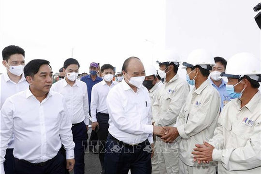 Chủ tịch nước Nguyễn Xuân Phúc phát lệnh thông xe tuyến chính cao tốc Trung Lương - Mỹ Thuận