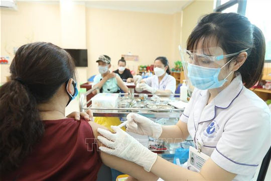Đẩy nhanh hoàn thành tiêm vaccine phòng Covid-19, bảo đảm an toàn, hiệu quả phòng, chống dịch dịp Tết