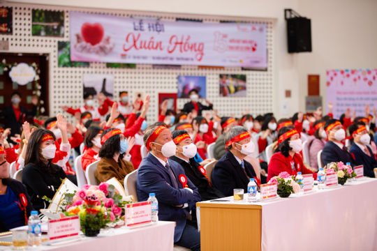 Khai mạc Lễ hội Xuân hồng lần thứ XV Khai mạc Lễ hội Xuân hồng lần thứ XV