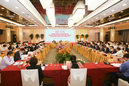 Hội đồng Nhân dân chủ động trong xây dựng, hoàn thiện khung khổ pháp lý phục vụ cho sự phát triển kinh tế - xã hội của địa phương.