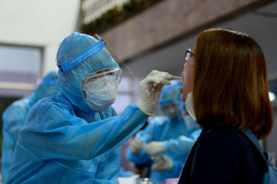 Không lợi dụng dịch bệnh để tăng giá dịch vụ xét nghiệm