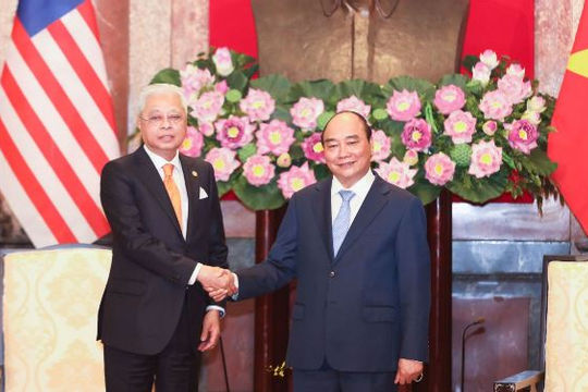 Chủ tịch nước Nguyễn Xuân Phúc tiếp Thủ tướng Malaysia Dato’ Sri Ismail Sabri bin Yaacob