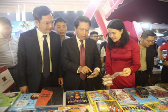 Ngày Thẻ Việt Nam góp phần thúc đẩy thanh toán không dùng tiền mặt Ngày Thẻ Việt Nam góp phần thúc đẩy thanh toán không dùng tiền mặt